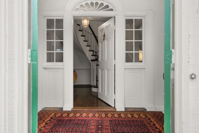 4 Gray Gardens W, Cambridge, MA 02138 - photo 2