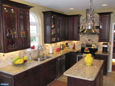 305 Aftons Cir, Spring City, PA 19475 - photo 6