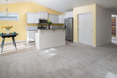 2584 NW Hemlock Way, Redmond, OR 97756 - photo 6