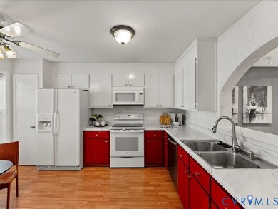 2103 Waters Mill Point, North Chesterfield, VA 23235 - photo 4