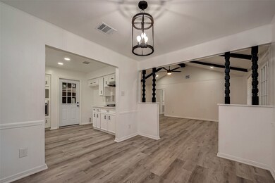 8707 Brackley Ln, Houston, TX 77088 - photo 3