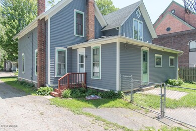 219 N Eagle St, Marshall, MI 49068 - photo 5