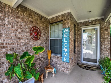 1014 Jefferson St, Alvin, TX 77511 - photo 4