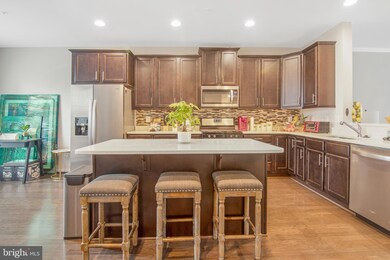 8175 Hollow Ct, Severn, MD 21144 - photo 2