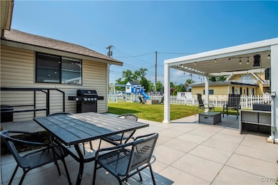 200 Spencer Ave, Sylvan Beach, NY 13157 - photo 7