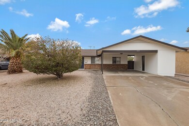 1215 W Tyson St-3
