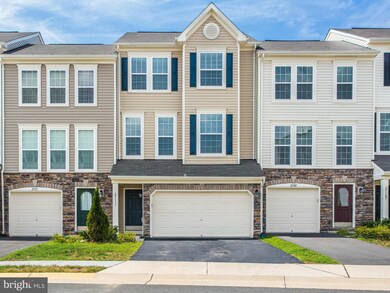 25111 Sweet Myrtle Square, Aldie, VA 20105 - photo 2