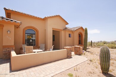 Private Courtyard with Amazing Views
