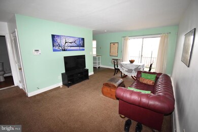 304 Garnet Dr unit 3N, Burlington, NJ 08016 - photo 2