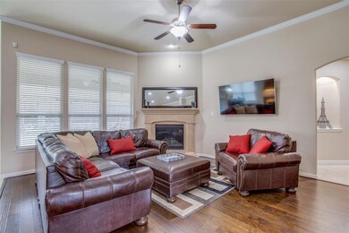 Family room off of the kitchen!