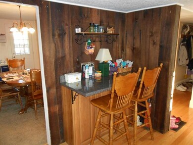 Breakfast  bar in Kitchen