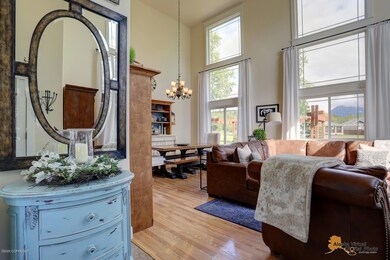 Entry/Living