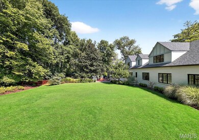 Beautiful level fenced yard