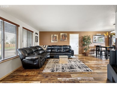 32968 Camas Swale Rd, Creswell, OR 97426 - photo 5