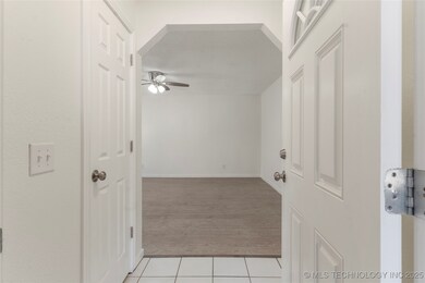 4329 S Cedar Ct, Broken Arrow, OK 74011 - photo 3