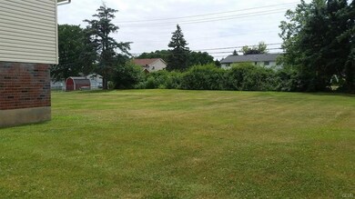 5545 Mohawk Dr, Bethlehem, PA 18017 - photo 3