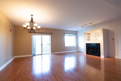 Turnberry unit 211, Buffalo Grove, IL 60089 - photo 3