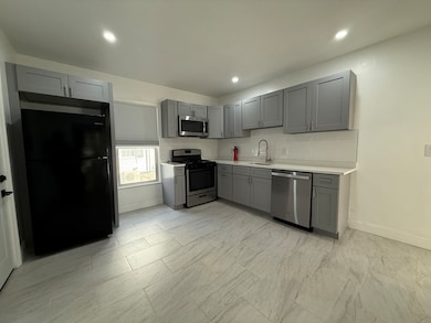 15 Linwood St unit 1, Saugus, MA 01906 - photo 2