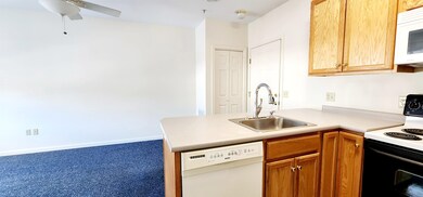 2 Railroad Ave unit 21, Merrimack, NH 03054 - photo 5
