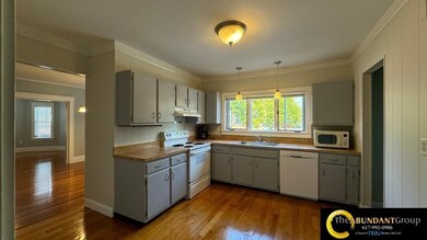 2 Cambridge Terrace unit 1, Cambridge, MA 02140 - photo 2