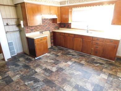 18661 Loras Ln, Country Club Hills, IL 60478 - photo 6