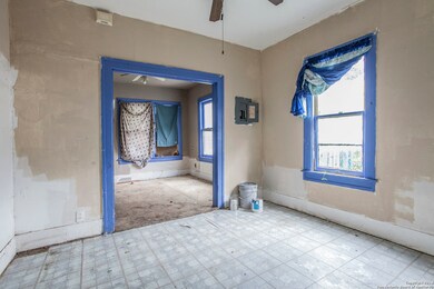 106 Gillespie St, San Antonio, TX 78212 - photo 3