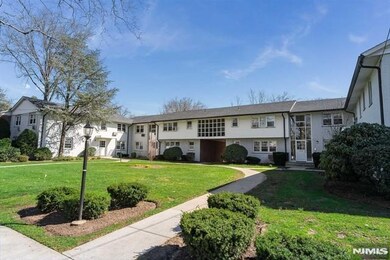 15-17 Plaza Rd unit C, Fair Lawn, NJ 07410 - photo 3