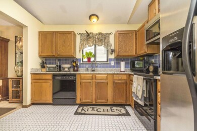 Kitchen facing east 6891