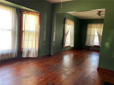 717 Broadway Ave, Mattoon, IL 61938 - photo 3