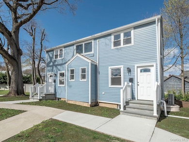 2 B Jefferson Ct, Roslyn Heights, NY 11577 - photo 2