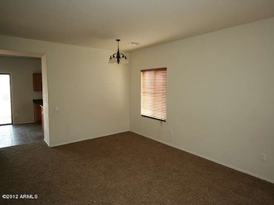 023-415681 Dining Area