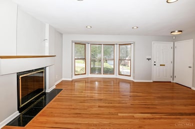 1142 Cryer Ave, Cincinnati, OH 45208 - photo 5