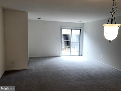 16264 Taconic Cir unit 106F, Dumfries, VA 22025 - photo 6