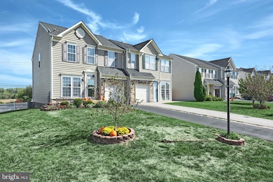 259 Maple Dr unit 12A, Hanover, PA 17331 - photo 5