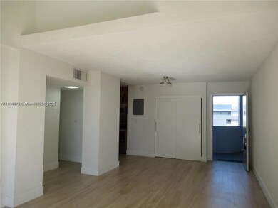 100 Fontainebleau Blvd unit 403, Miami, FL 33172 - photo 7