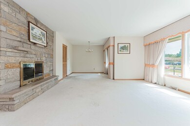 712 Keller Ave, Waukegan, IL 60085 - photo 3