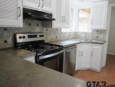 328 Brookwood Dr, Tyler, TX 75701 - photo 4