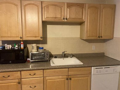 44C Constitution Dr, Londonderry, NH 03053 - photo 7