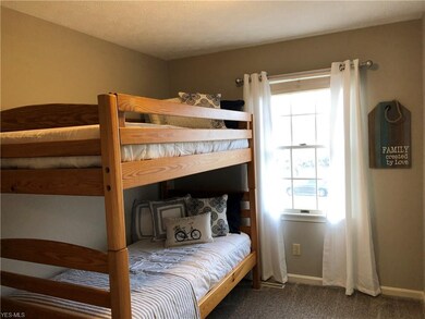 8544 Forest View Dr, Olmsted Falls, OH 44138 - photo 5