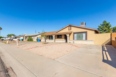 2027 N 51st Dr, Phoenix, AZ 85035 - photo 4