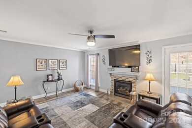 2227 Ballingarry Dr, Statesville, NC 28625 - photo 6