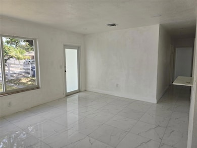 1220 NE 206th St, Miami, FL 33179 - photo 4