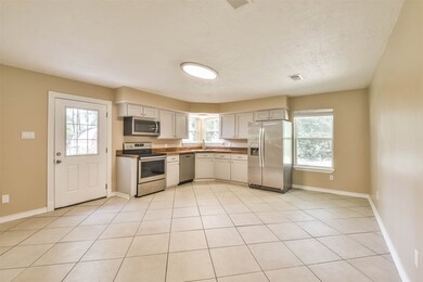 11020 Whisper Rd, Cleveland, TX 77328 - photo 5