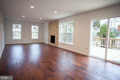 8204 Hammond Branch Way, Laurel, MD 20723 - photo 7