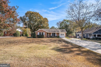 308 Moye St, Barnesville, GA 30204 - photo 3