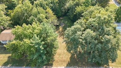 812 N Moulton St, Moberly, MO 65270 - photo 3