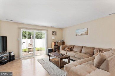 208 Yorktown Blvd unit 208, Hammonton, NJ 08037 - photo 4