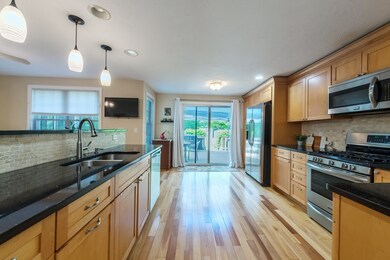 24 Nestlenook Dr, Middleboro, MA 02346 - photo 4