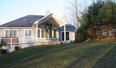 954 Kingsway Cir, Howard, OH 43028 - photo 2