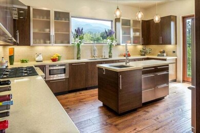 7 Chefs Kitchen